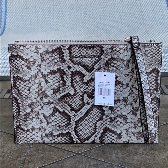 MICHAEL KORS JET SET TRAVEL XL ZIP CLUTCH WRISTLET - Picture 15 of 16